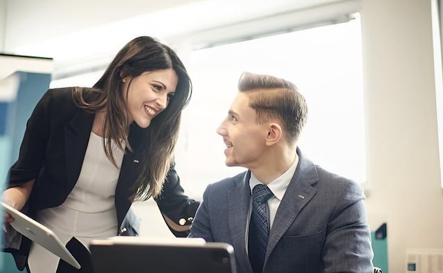 Beatrice Serughi al lavoro nel suo ufficio con un collega a Casalecchio di reno a Bologna
