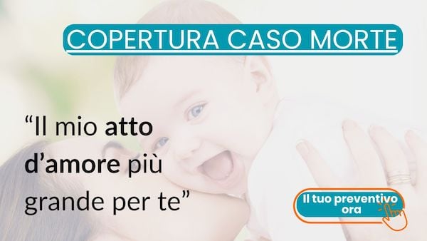 mamma gioca con bebè